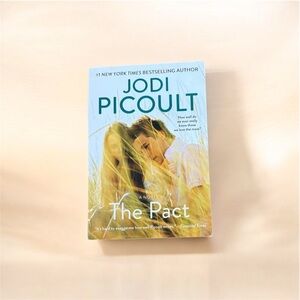Jodi Picoult 'The Pact' Paperback Book